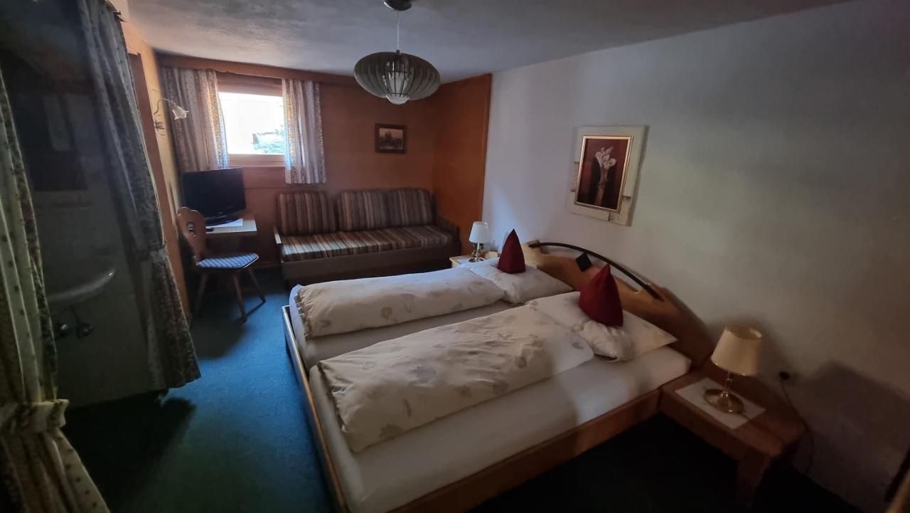 Hotel Garni Friedheim Sankt Anton am Arlberg Esterno foto