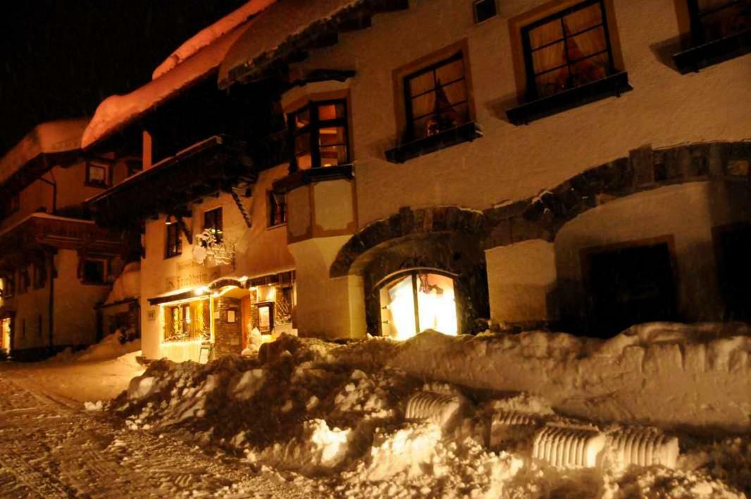 Hotel Garni Friedheim Sankt Anton am Arlberg Esterno foto
