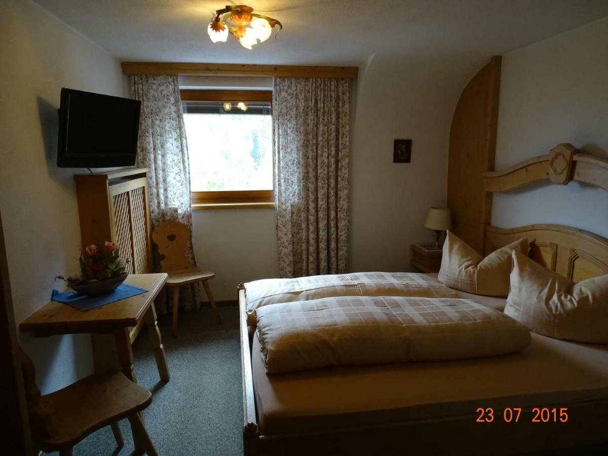 Hotel Garni Friedheim Sankt Anton am Arlberg Esterno foto